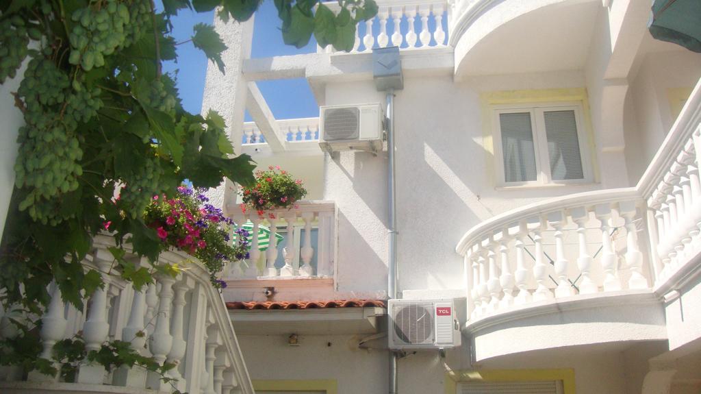 Apartments Vodice Marica Екстериор снимка
